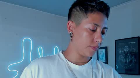 Alejandra online show from November 2025 11:59:02 PM