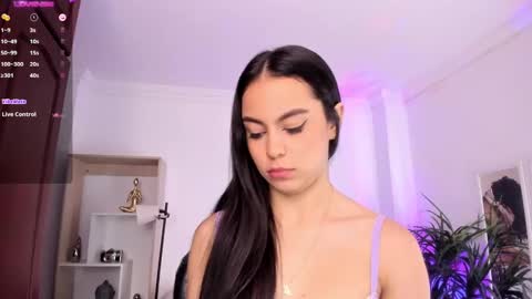 Alejandra online show from January 2025 02:25:02 PM