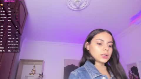 Alejandra online show from February 2025 11:07:02 AM