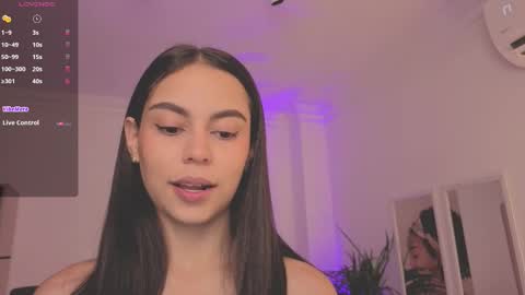 Alejandra online show from September 2025 11:24:01 AM