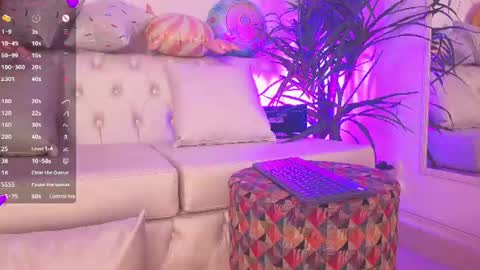 Alejandra online show from July 2026 03:03:02 PM