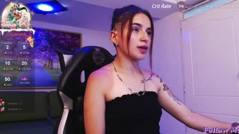 Snapshot of alejabeltran chatting on December 2024 08:43:01 PM Aleja online show from December 2024 08:43:01 PM