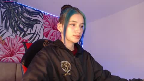 Snapshot of alejabeltran chatting on January 2025 01:00:02 PM Aleja online show from January 2025 01:00:02 PM