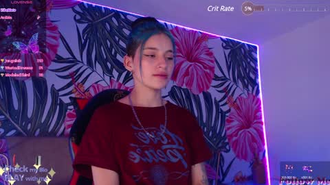 Snapshot of alejabeltran chatting on January 2025 04:01:02 PM Aleja online show from January 2025 04:01:02 PM