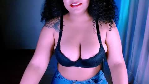 Snapshot of alejandra_conde chatting on February 2025 11:36:01 PM Alejandra online show from February 2025 11:36:01 PM