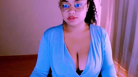 Snapshot of alejandra_conde chatting on November 2025 03:13:02 PM Alejandra online show from November 2025 03:13:02 PM