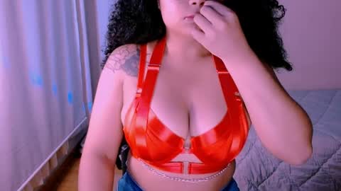 Alejandra  online show from April 2026 11:25:01 PM