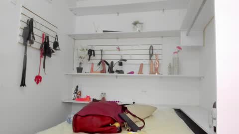 Snapshot of alejandra_dunn chatting on September 2025 05:26:03 PM Alejandra online show from September 2025 05:26:03 PM