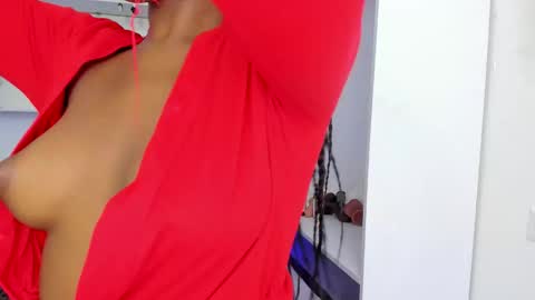 Alejandra online show from October 2025 02:29:01 PM