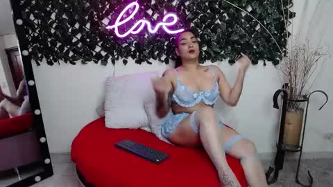 Snapshot of alejandranavarro chatting on February 2025 07:13:01 PM Aleja online show from February 2025 07:13:01 PM