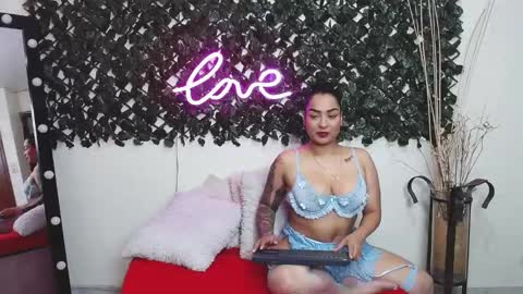 Snapshot of alejandranavarro chatting on February 2025 07:59:02 PM Aleja online show from February 2025 07:59:02 PM
