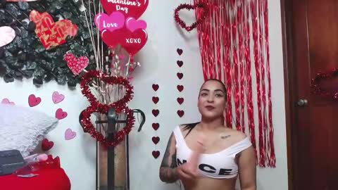 Snapshot of alejandranavarro chatting on February 2025 10:09:01 PM Aleja online show from February 2025 10:09:01 PM