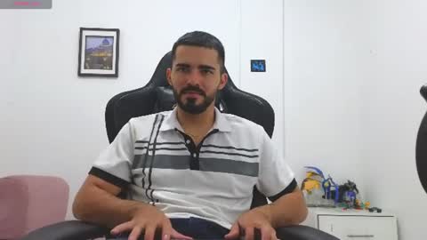 Snapshot of alejandroo_7 chatting on June 2026 01:27:01 AM alejandroo_7 online show from June 2026 01:27:01 AM