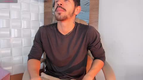 Alejo  online show from February 2026 03:32:02 AM