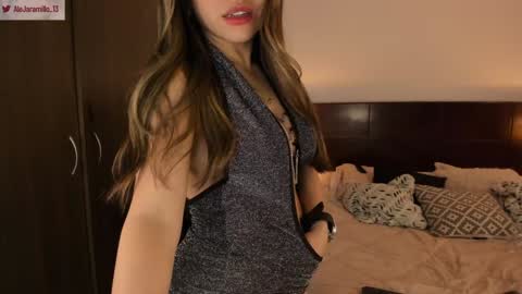 Snapshot of alejaramillo_ chatting on January 2025 10:05:01 PM Alejandra online show from January 2025 10:05:01 PM