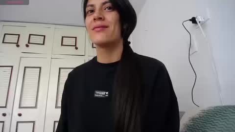 alejaxxxhot online show from October 2025 05:25:01 PM