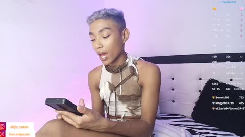 alejo_cute online show from December 2024 11:56:01 PM