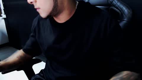 Alejo online show from September 2025 04:34:02 AM