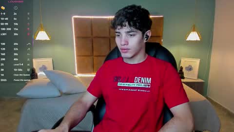 ALejoo Saenz online show from October 2025 12:40:02 AM