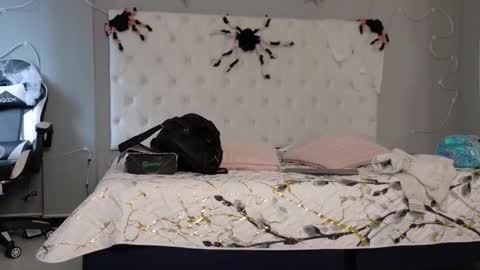 alektra_bryce online show from October 2025 07:38:02 PM