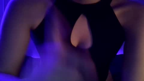 Aleniia19 online show from October 2025 07:45:02 PM