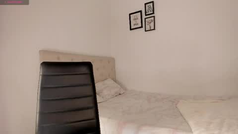 Snapshot of alesay_dreams chatting on May 2026 02:40:01 AM Alesay online show from May 2026 02:40:01 AM