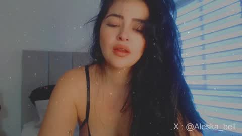 Snapshot of aleska__bell chatting on January 2025 01:53:01 PM Aleska online show from January 2025 01:53:01 PM
