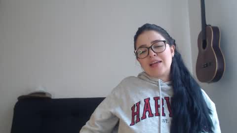 Snapshot of aleska__bell chatting on October 2025 03:30:01 PM Aleska online show from October 2025 03:30:01 PM