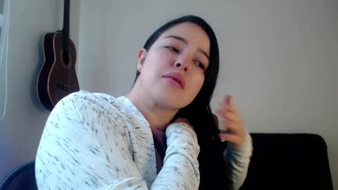 Snapshot of aleska__bell chatting on October 2025 03:09:02 PM Aleska online show from October 2025 03:09:02 PM