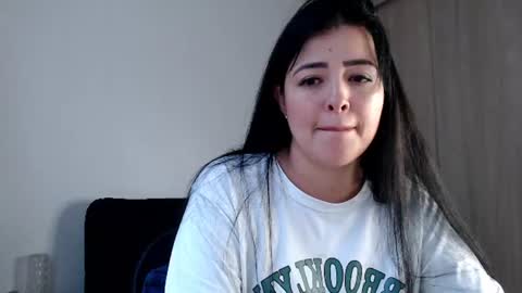 Snapshot of aleska__bell chatting on July 2026 05:01:02 PM Aleska online show from July 2026 05:01:02 PM