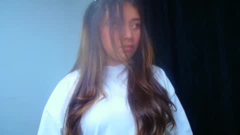 QUEEN OFF MILk  IM BACK  15 NOV online show from March 2025 11:32:02 PM