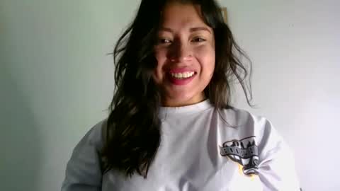 QUEEN OFF MILk  IM BACK  15 NOV online show from April 2026 05:21:02 PM