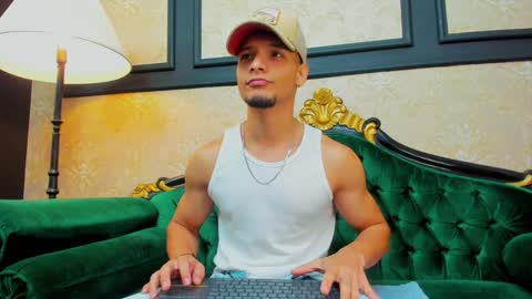 Alessandro King online show from February 2025 11:44:02 AM