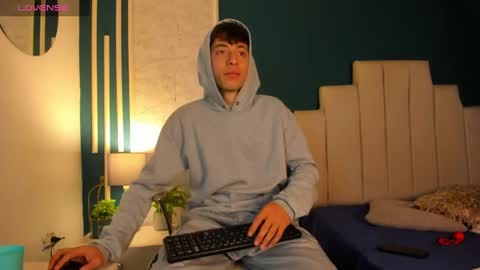 Alessandro Dybala online show from December 2024 12:07:02 PM