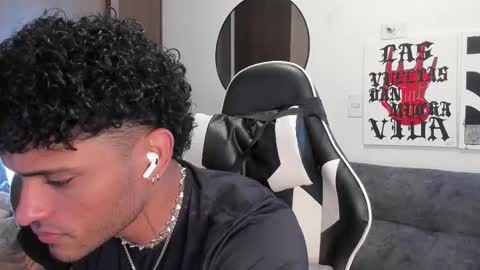 Alessandro Vanni online show from December 2025 02:34:01 PM