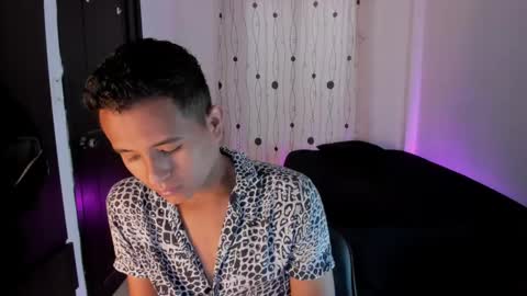 Snapshot of alessandro_wizard chatting on January 2025 03:20:01 PM Alessandro online show from January 2025 03:20:01 PM