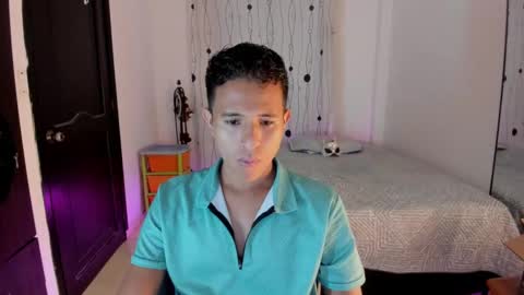 Snapshot of alessandro_wizard chatting on February 2025 10:02:01 PM Alessandro online show from February 2025 10:02:01 PM