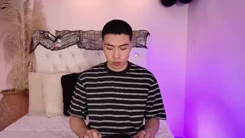 Alessandro  online show from November 2025 04:37:01 AM