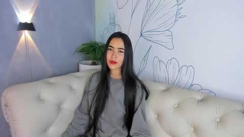 Snapshot of alessia_leroy chatting on March 2025 08:33:02 PM A L E S S I A online show from March 2025 08:33:02 PM