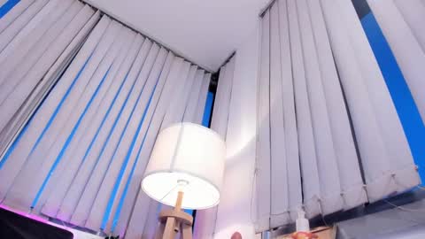 Alessia cruz online show from March 2025 11:05:01 AM