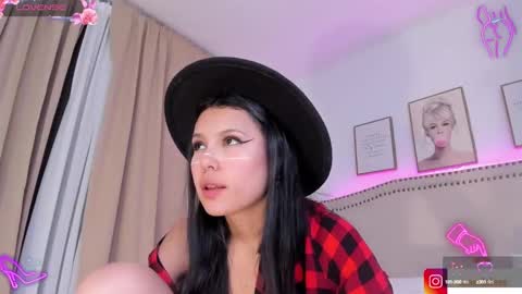 Alessia cruz online show from March 2025 04:40:02 PM