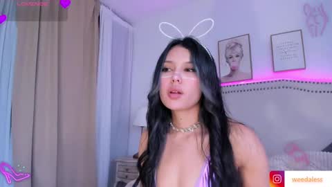 Alessia cruz online show from March 2025 01:40:02 PM