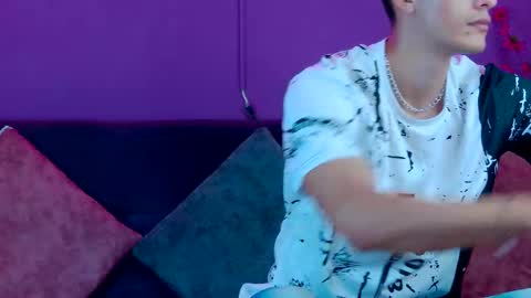 Alessio online show from November 2025 01:37:02 PM