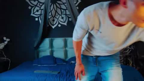 Alessio online show from December 2025 12:12:02 PM