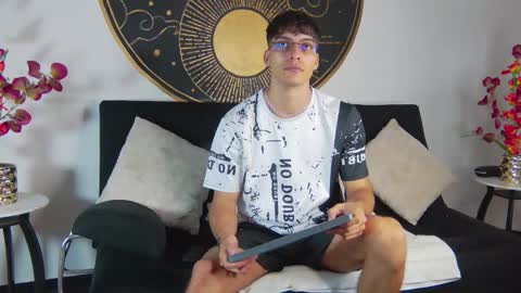 Alessio online show from January 2026 12:10:02 PM