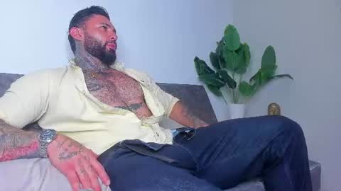 Snapshot of alessrose22 chatting on June 2026 11:14:01 PM Aless Rose online show from June 2026 11:14:01 PM