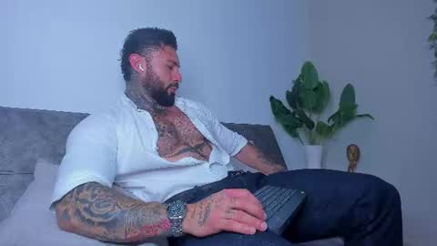Snapshot of alessrose22 chatting on June 2026 08:32:02 PM Aless Rose online show from June 2026 08:32:02 PM