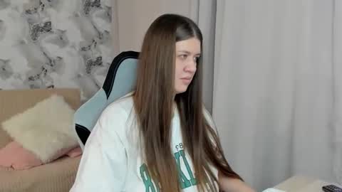 Aletta Oushen online show from October 2025 11:31:02 AM