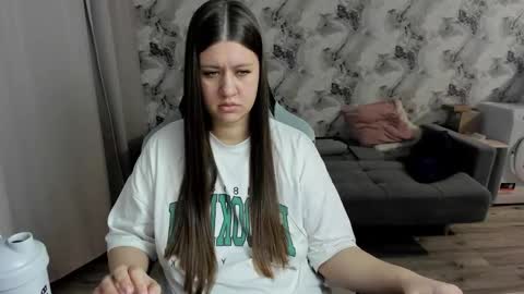 Aletta Oushen online show from March 2026 01:05:01 PM