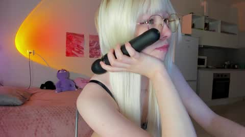 alettaevee online show from June 2026 01:43:02 AM